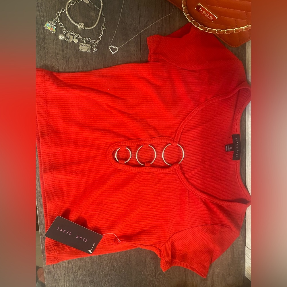 Faded rose, red shirt, size Medium (M)